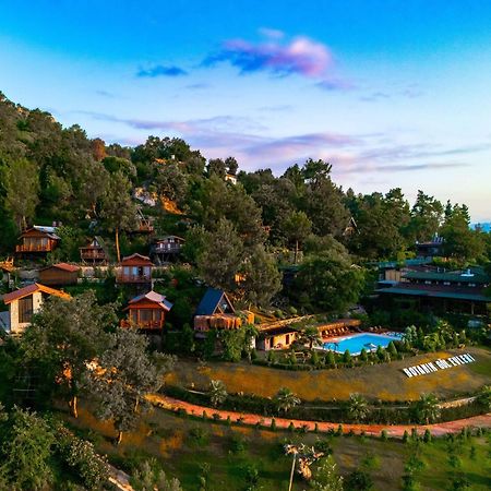 Botanik Goel Evleri Hotel Bucak ภายนอก รูปภาพ