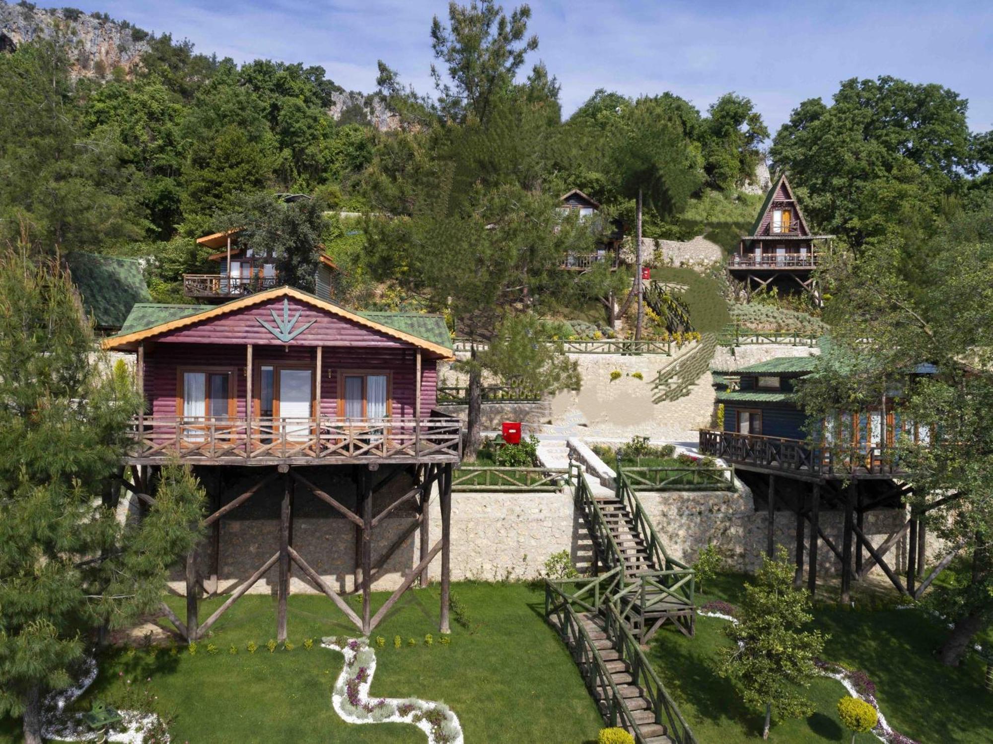 Botanik Goel Evleri Hotel Bucak ภายนอก รูปภาพ