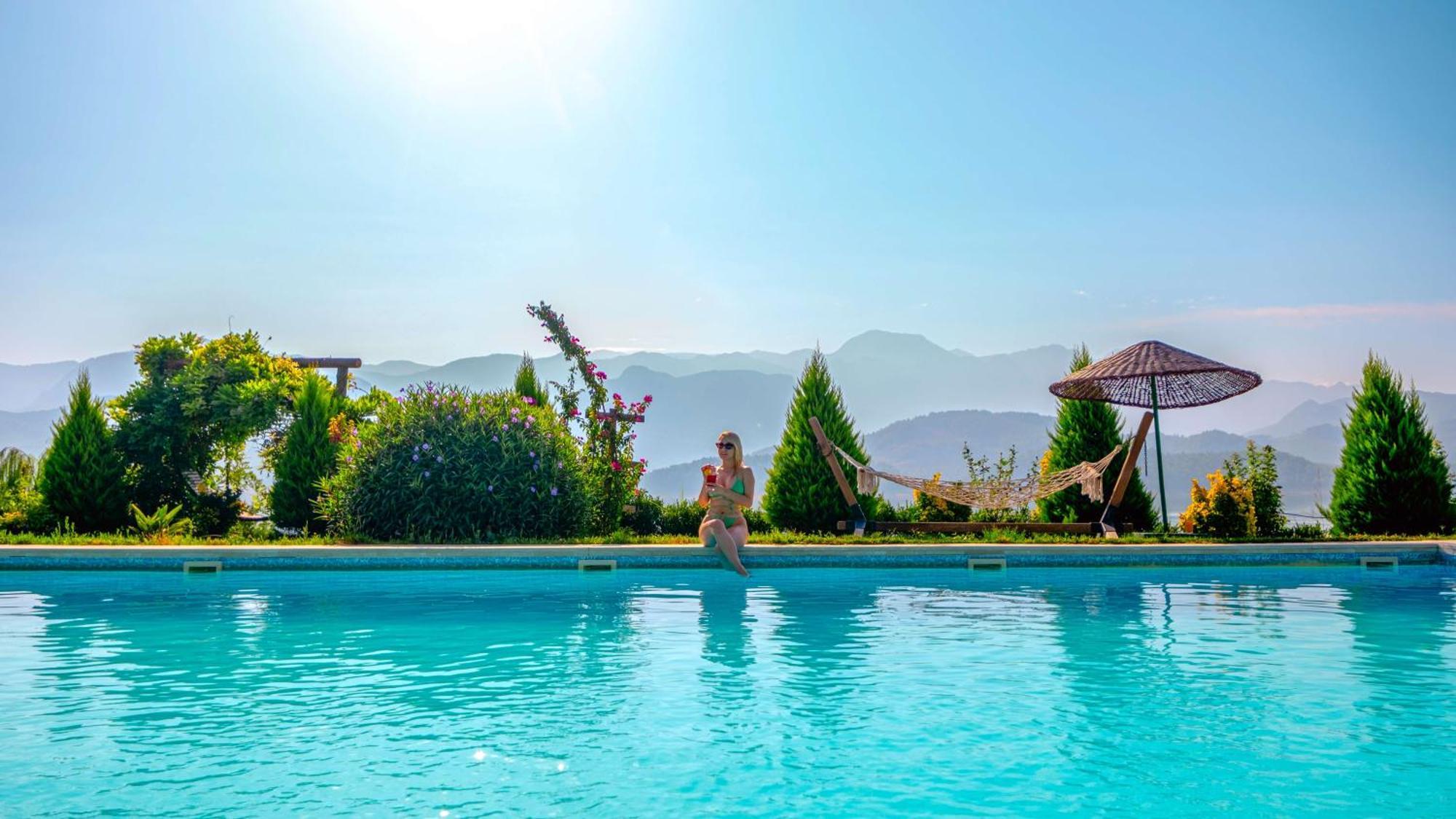 Botanik Goel Evleri Hotel Bucak ภายนอก รูปภาพ