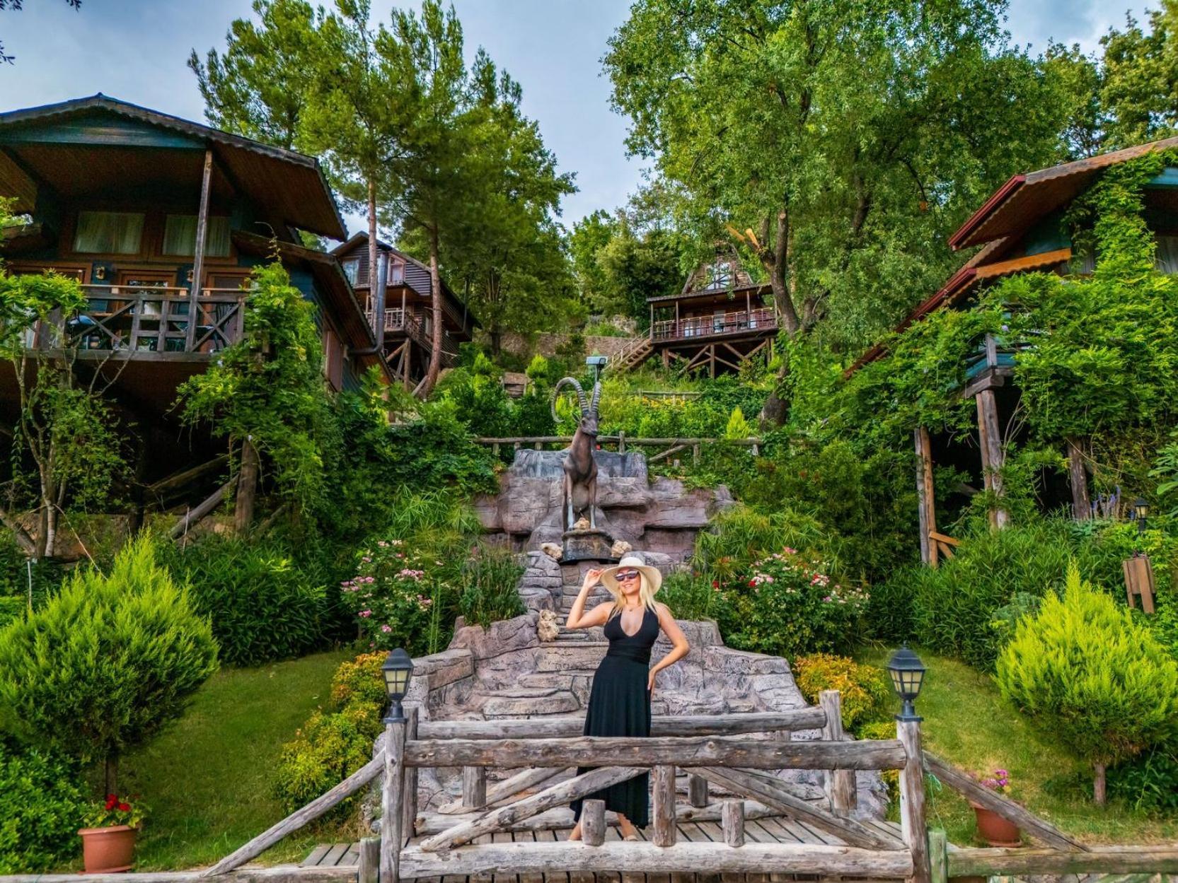 Botanik Goel Evleri Hotel Bucak ภายนอก รูปภาพ