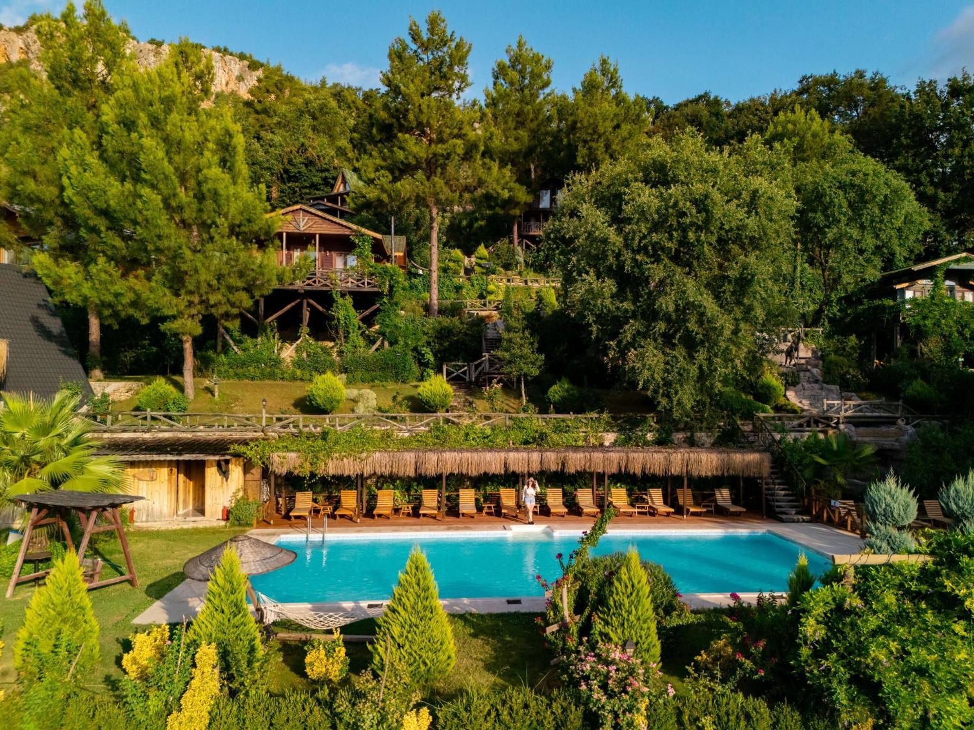 Botanik Goel Evleri Hotel Bucak ภายนอก รูปภาพ